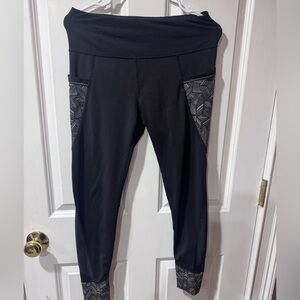 Athleta Leggings- Short- Size M